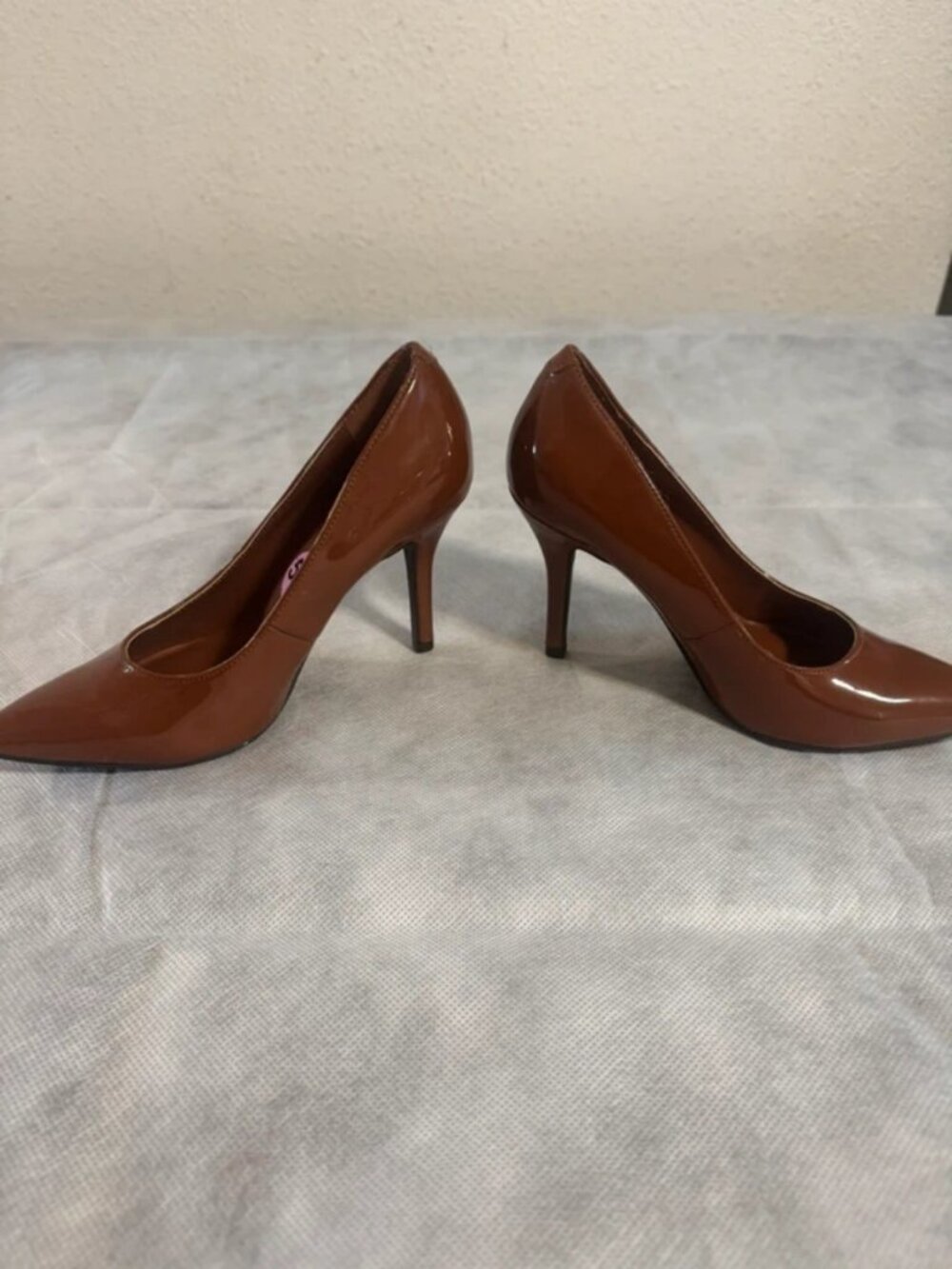 High heels - Picture 2 of 3